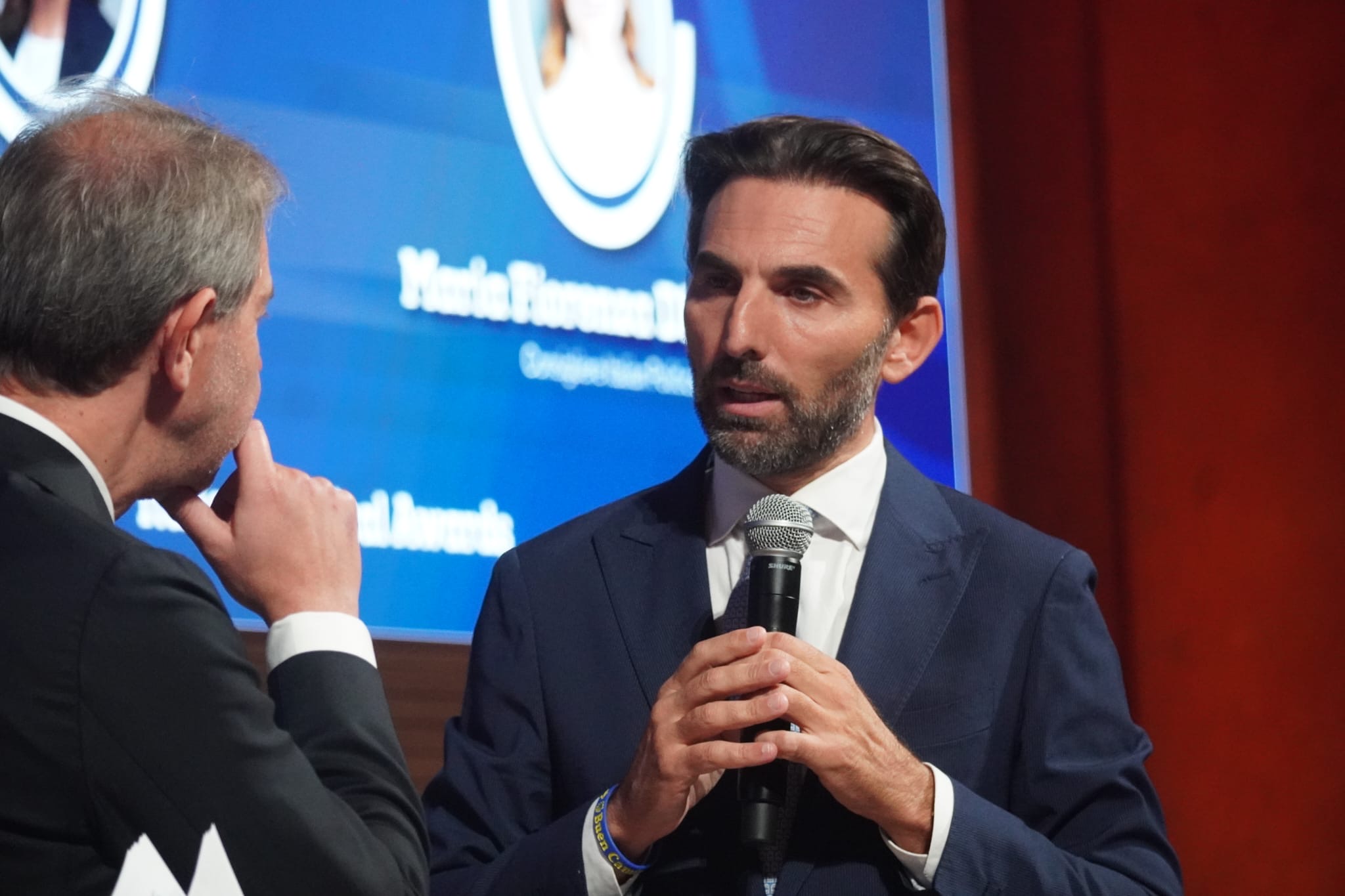 Giuseppe De Lucia, presidente di Italian Politics, durante gli Italian Political Awards 2026.