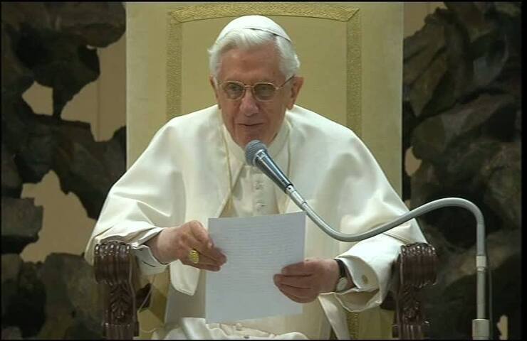 Papa Benedetto XVI la vita del Papa emerito